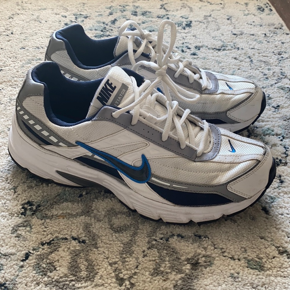 Men’s Nike shoes